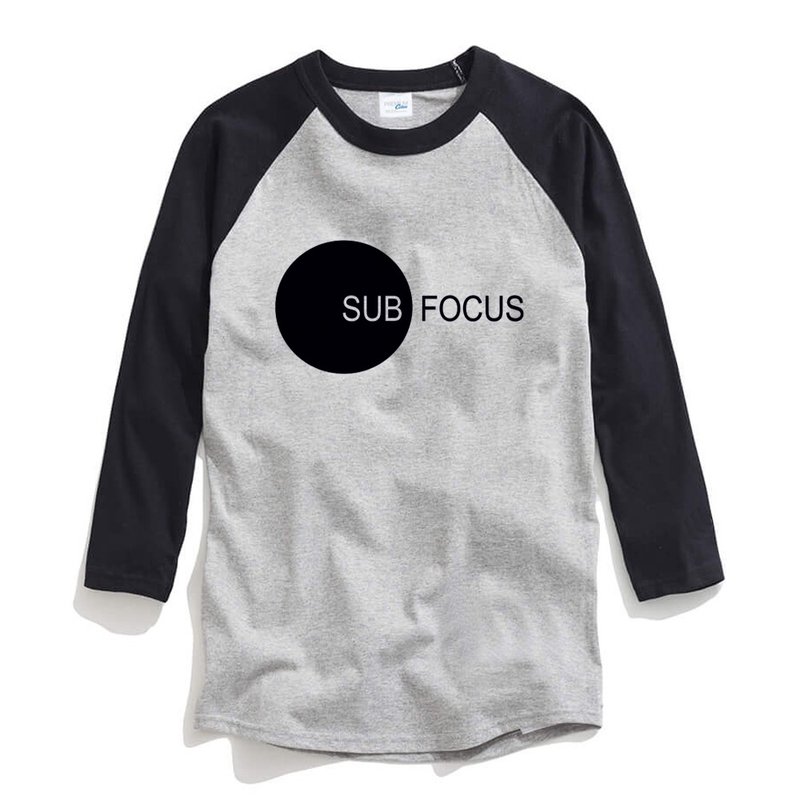 SUB FOCUS 中性 七分袖T恤 灰黑色 几何 文青 设计 文字 礼物