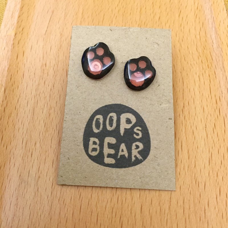 Oops bear - 黑色熊掌耳环