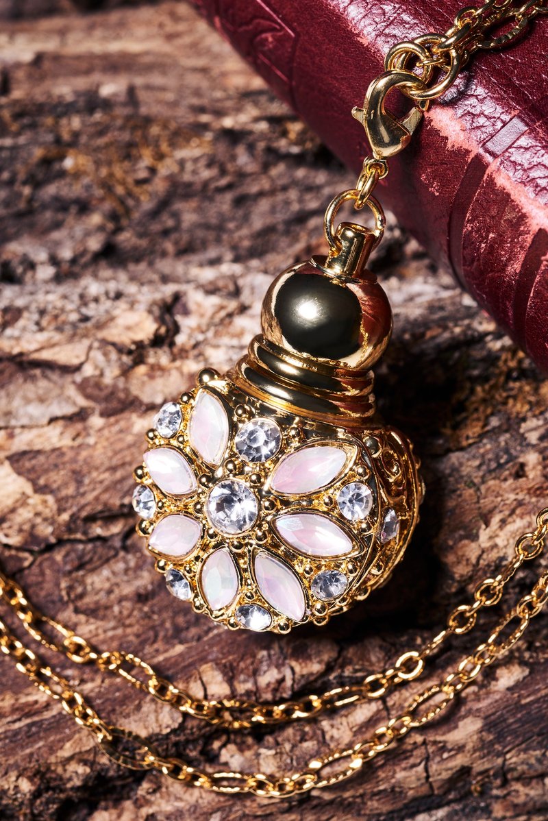 Neve Jewelry 伊尔丝之虹 迷你香水瓶项链(樱花粉金)