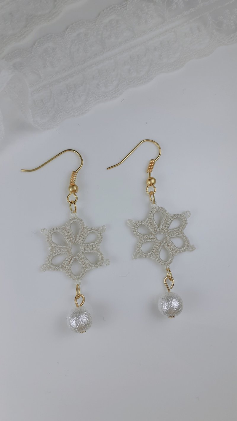 【Littlest Things】 Tatting a Little Thing 系列米色雪花耳环