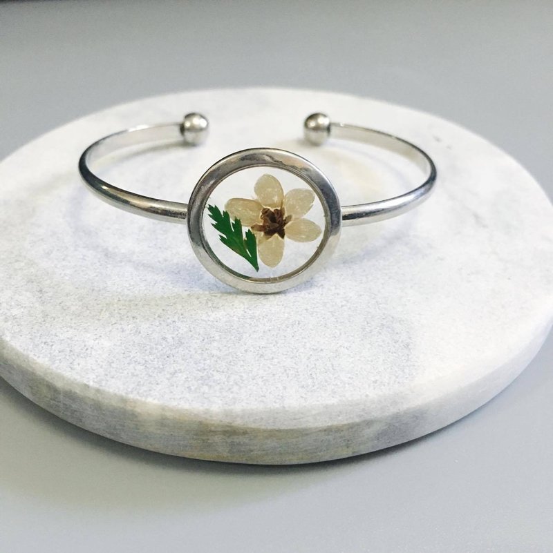 透明押花手镯 (Silver Framed Bangle)