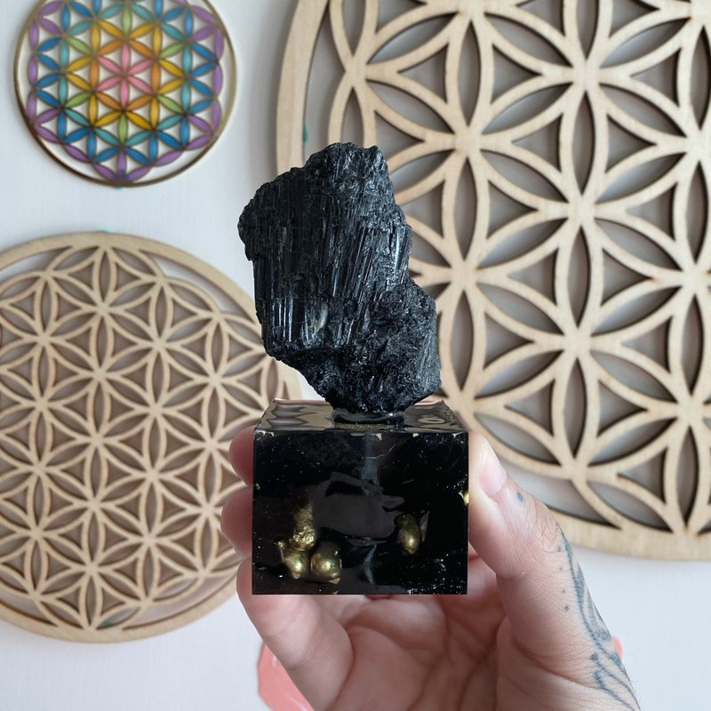 黑碧玺原石 x 黑碧玺 Orgonite