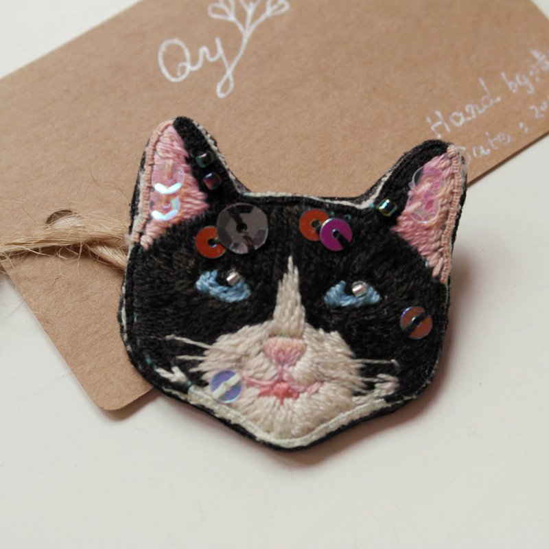 Qy's cats 黑白色猫 手工刺绣胸针 别针 礼物