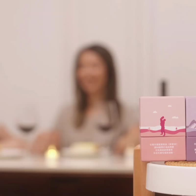 幸福能量宝盒 - 谈爱99中英双语关系对话牌卡 - 桌游/玩具 - 纸 粉红色