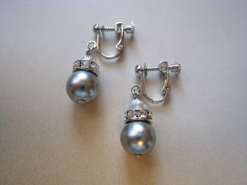 Czech Glass Pearl & Swarovski Crystal Earrings / R : Gray Bridal* - 耳环/耳夹 - 玻璃 灰色