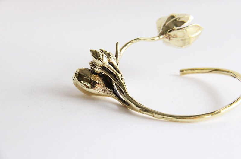 Golden Flower Bangle - Brass metal Cuff - 手链/手环 - 其他金属 金色