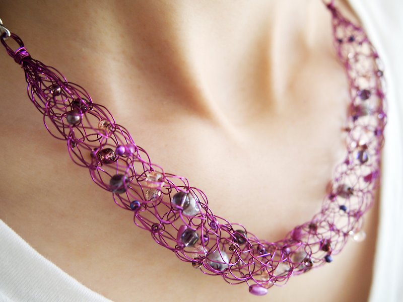 N091 时尚浪漫手工编织紫色铜线配银色仿珍珠加深紫亚加力珠项链 - 项链 - 其他材质 紫色