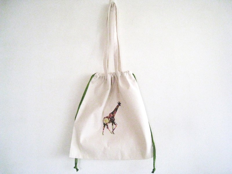 MaryWil小文青环保袋-束口肩背式花儿长颈鹿 - 侧背包/斜挎包 - 其他材质 白色
