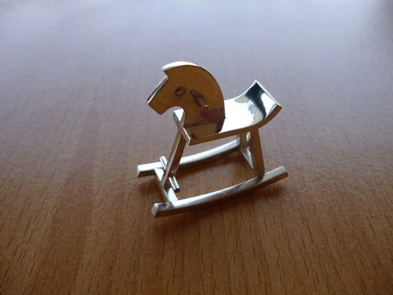 Rocking Horse Ring - 戒指 - 其他金属 灰色