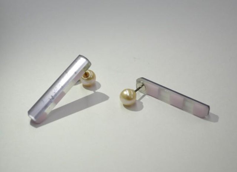 ガラス リバーシブルスティックピアス・ムラサキ - 耳环/耳夹 - 玻璃 粉红色