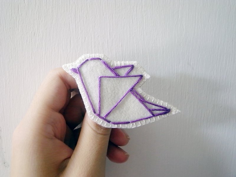 ORIGAMI摺纸刺绣森林系列-紫色的小鸟别针 - 胸针 - 绣线 紫色