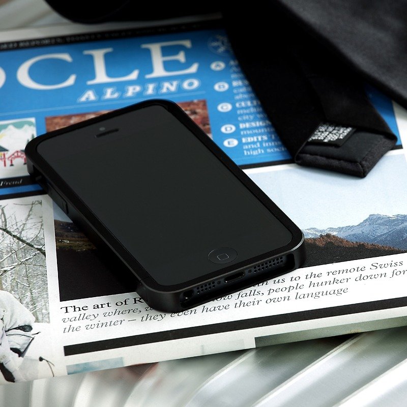 Just Mobile  AluFrame精致铝框iPhone5/5s黑色 - 手机壳/手机套 - 其他金属 黑色