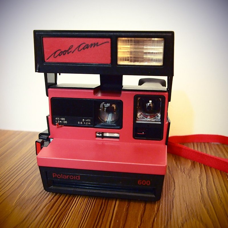 英国制 80年代Polaroid 拍立得相机 - 相机 - 其他材质 红色