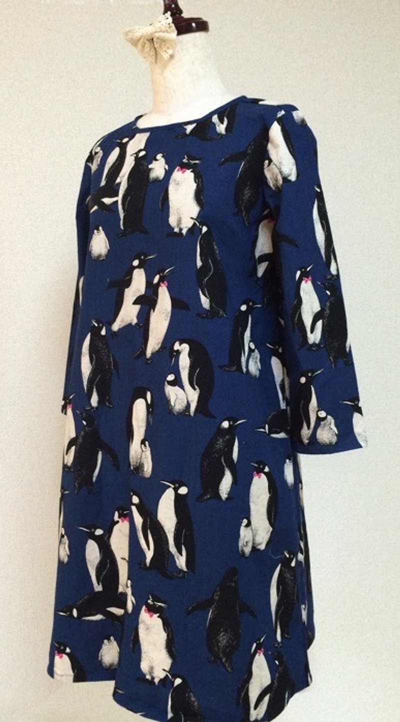 リボンでおめかし：なかよしペンギン親子の七分袖ワンピース：インディゴブルー - 洋装/连衣裙 - 棉．麻 蓝色