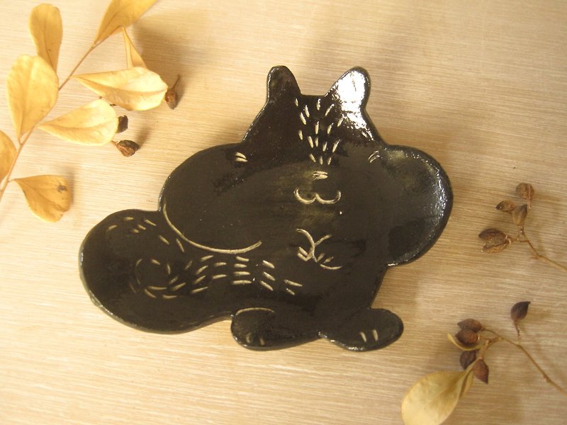 DoDo手作 动物剪影造型盘-松鼠(黑) - 花瓶/陶器 - 陶 黑色
