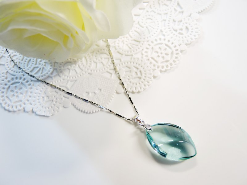 《Ice Crystal 冰晶》海蓝琉璃典雅裸石-时尚流线-1 - 项链 - 宝石 蓝色