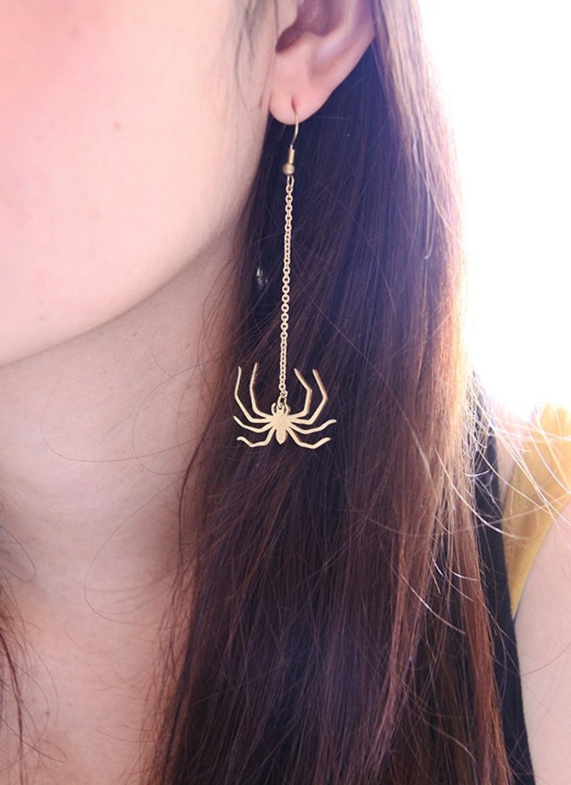 蜘蛛黄铜耳环 - 耳环/耳夹 - 其他金属 金色