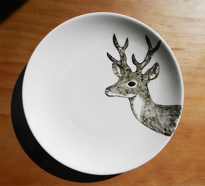森林小伙伴系列 Dear Deer鹿瓷盘 点心盘-中18cm - 盘子/餐盘/盘架 - 其他材质 白色