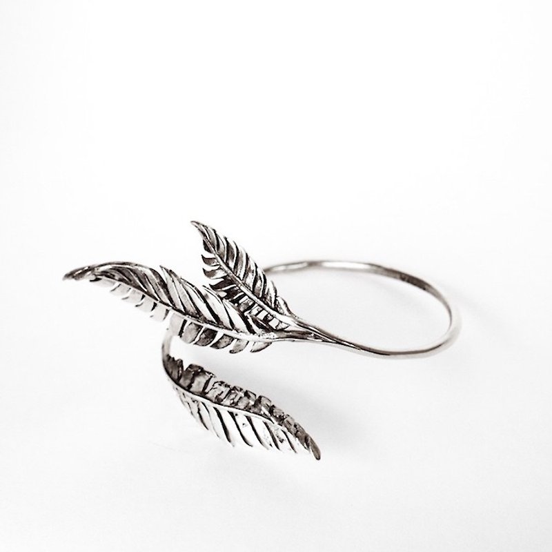 Fern leaf bangle in white bronze ,Rocker jewelry ,Skull jewelry,Biker jewelry - 手链/手环 - 其他金属 