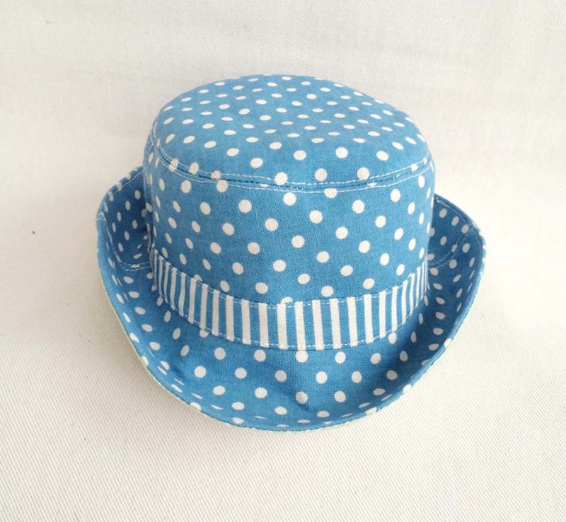Va手工童帽系列  点点休闲风双面渔夫帽（浅蓝色） - 围嘴/口水巾 - 其他材质 蓝色