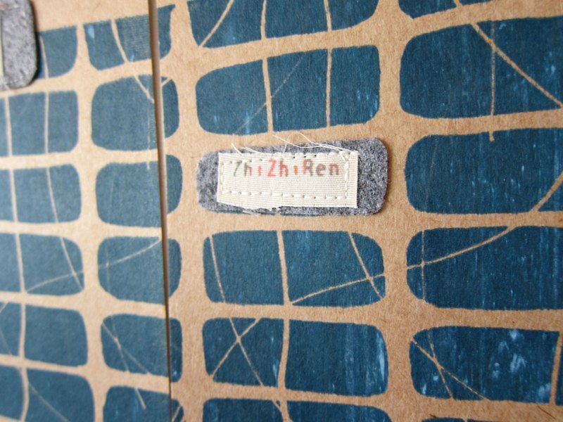 ZhiZhiRen // 老屋系列 - 铁牛老磁砖（牛皮纸） - 卡片/明信片 - 纸 咖啡色