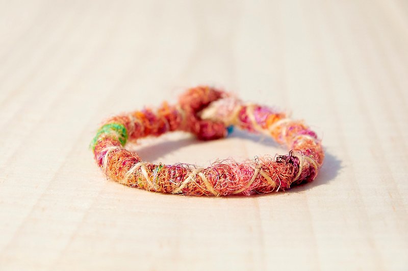圣诞礼物情人节礼物民族风定制手绳-手捻彩色纱丽线 ( 单圈设计 ) - 手链/手环 - 其他材质 多色