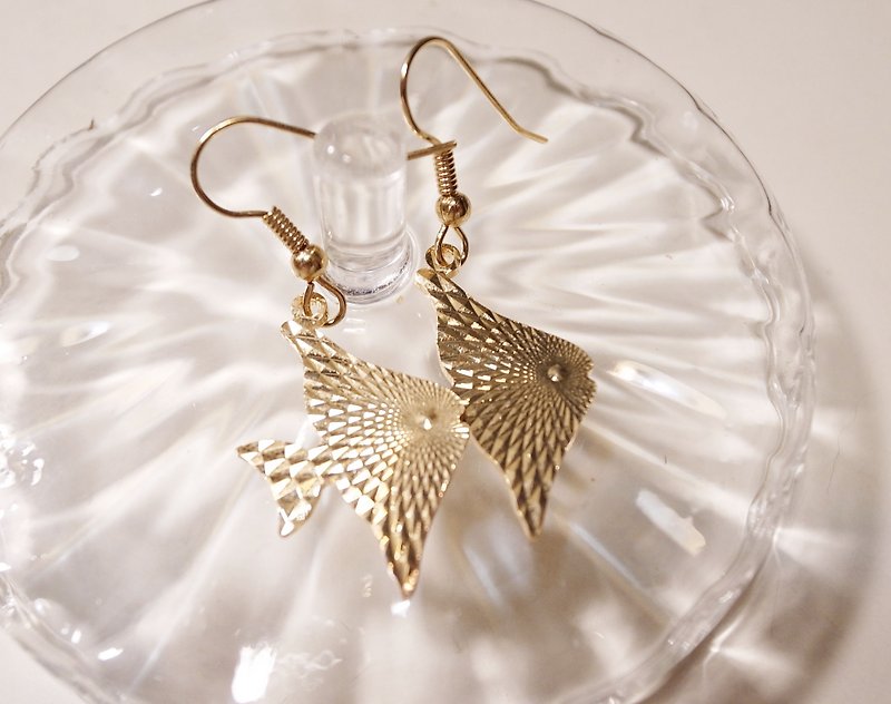热带鱼儿水中游耳环 - 耳环/耳夹 - 其他金属 金色