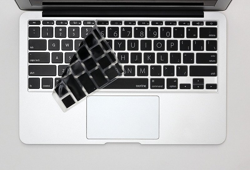 BEFINE MacBook Air 11专用键盘保护膜（KUSO英文Lion版）  黑底白字 (8809305221095) 此版无注音 - 平板/电脑保护壳 - 其他材质 黑色
