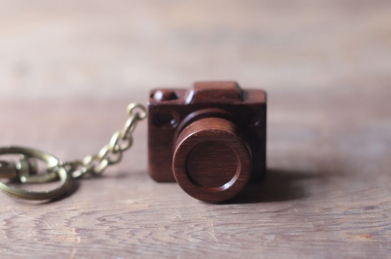 手工木制微型相机▣ 深核钥匙圈 - 吊饰 - 木头 卡其色