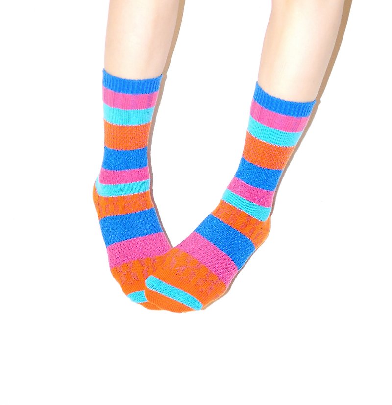 彩虹条纹特殊织纹袜子 - 袜子 - 其他材质 多色