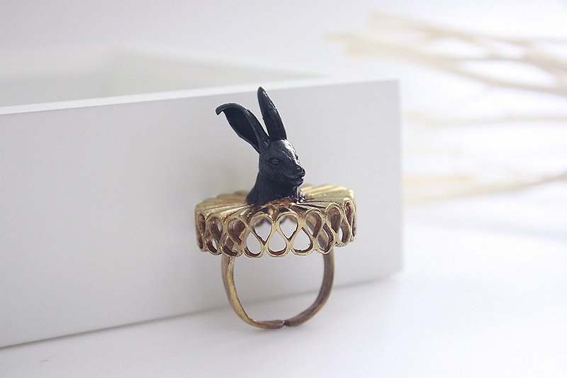 黑兔公爵戒指 - 戒指 - 其他金属 金色