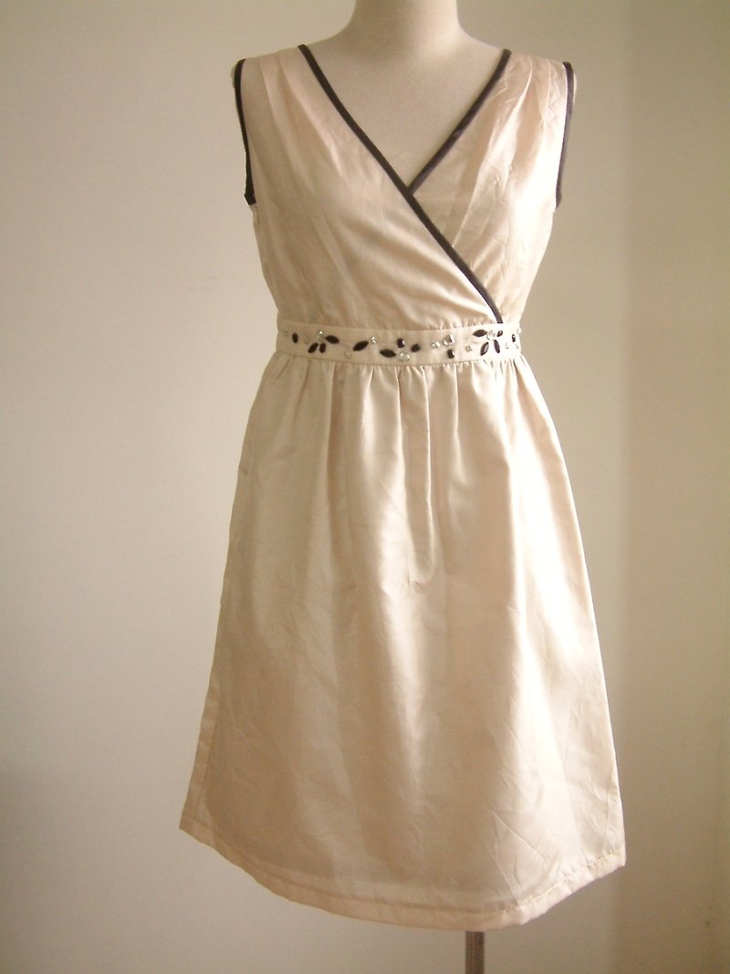 小高腰洋装-米白 - 洋装/连衣裙 - 其他材质 白色