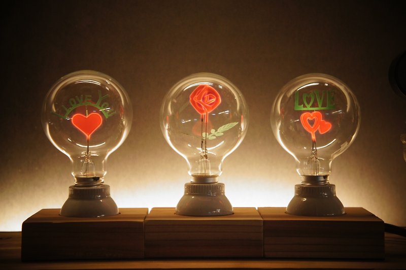 日本杉木(原木)陶瓷灯座 造型灯泡 花卉 情人节 开店送礼  - 灯具/灯饰 - 木头 咖啡色
