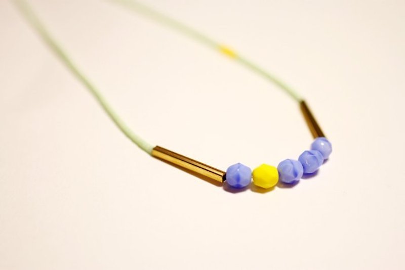 青草绿色串珠42cm短链 串珠/黄铜/天然石 - 项链 - 其他材质 蓝色