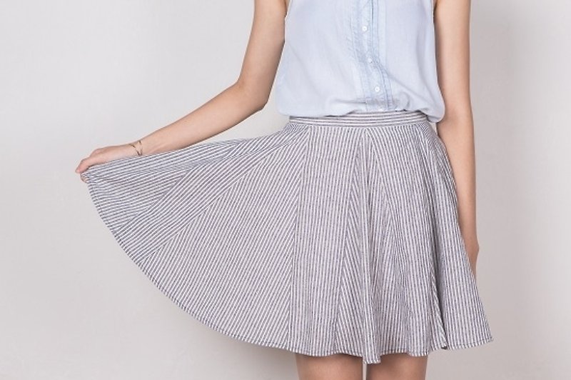 条纹俏皮短裙 Bouncy Stripped Skirt - 裙子 - 其他材质 