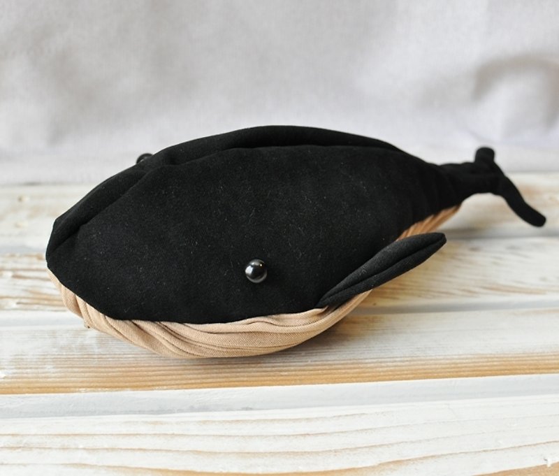 【日本ANDO】京都绞织 动物造型收纳包/笔袋/化妆包(黑鲸) - 铅笔盒/笔袋 - 其他材质 黑色