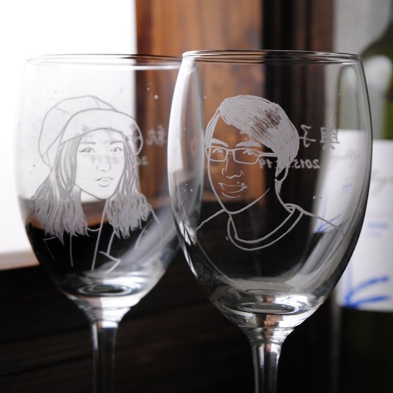 (一对价)270cc【英伦雪景情侣肖像】(写实版)红酒杯结婚礼物 - 订制画像 - 玻璃 咖啡色