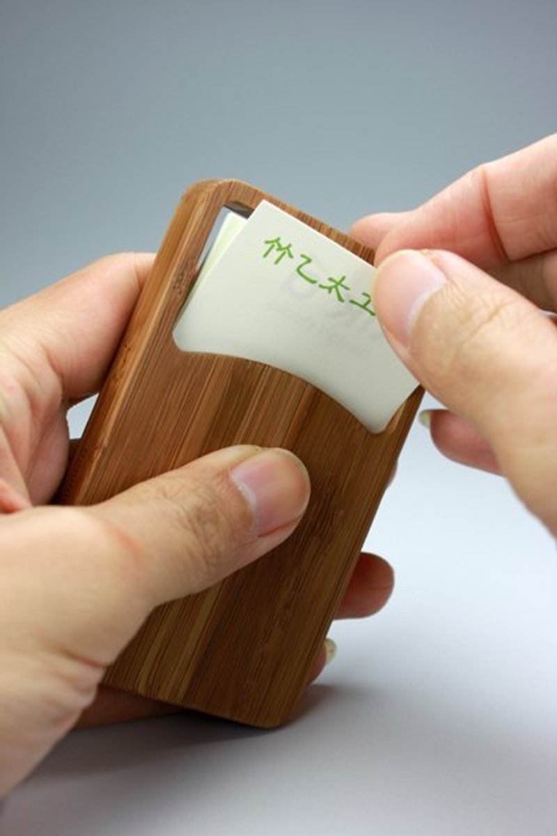 名刺_盒(名片盒) 含定制化图腾、LOGO雷雕 台湾手作限量 - 名片夹/名片盒 - 竹 咖啡色