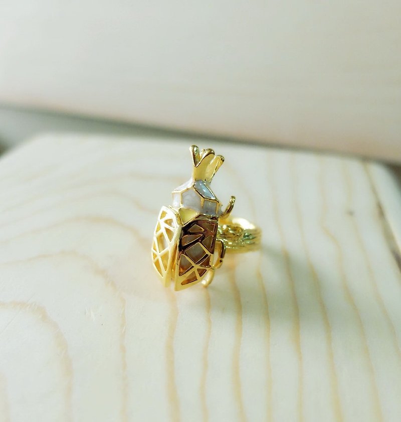 犀牛甲虫黄铜戒指 - 白色 - 戒指 - 其他金属 白色