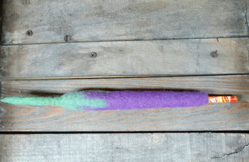 羊毛毡笔套＿茄子 - 笔筒/笔座 - 羊毛 紫色