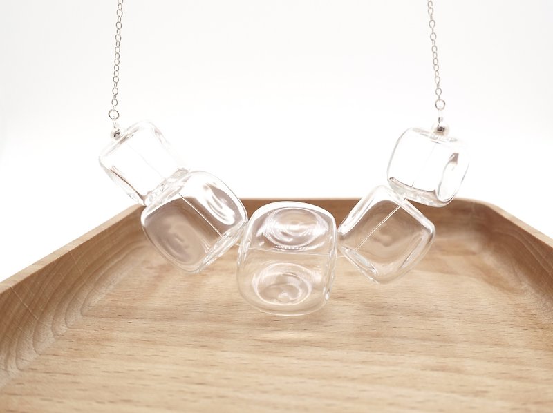 ​简约纯银透明玻璃珠/ 渐层大正方泡泡 项链​ - 项链 - 其他材质 白色