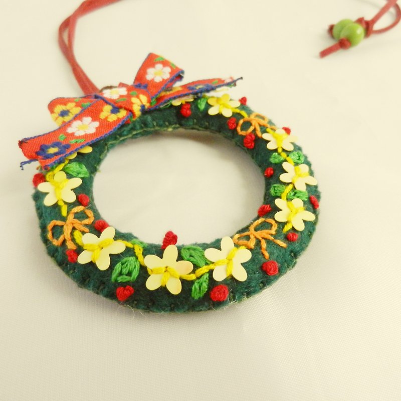 圣诞礼物 独立设计原创·刺绣花环花圈项链胸针 - 项链 - 绣线 绿色