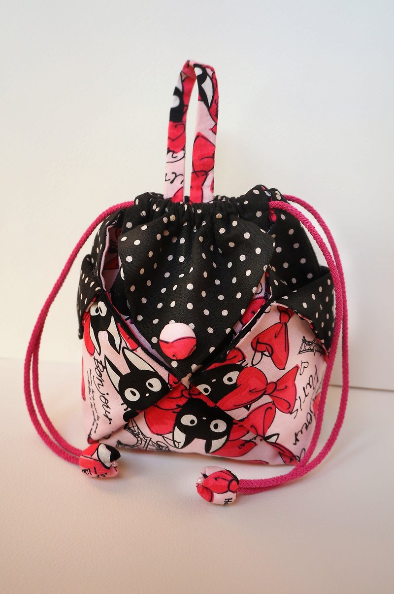 粉红蝴蝶结黑猫咪 小圆点 造型小圆包 圆桶包 手提包 阿信包 造型束口袋 - 化妆包/杂物包 - 其他材质 粉红色