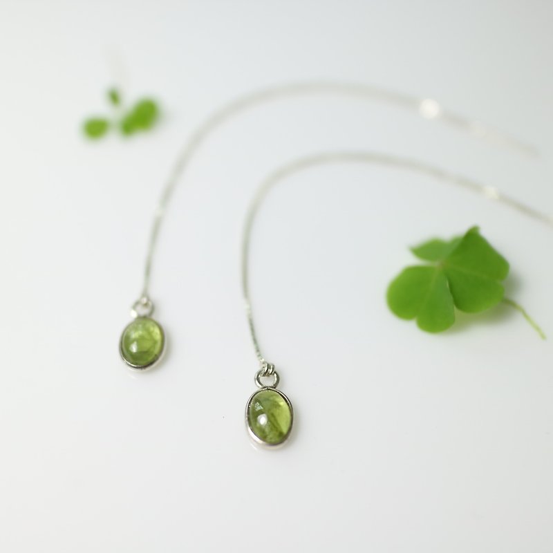【ColorDay】橄榄石纯银耳链式耳环〈Peridot Silver Earring〉 - 耳环/耳夹 - 宝石 绿色