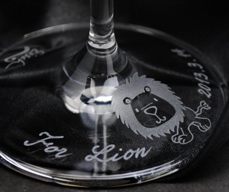 710cc【MSA 会呼吸的酒杯】小狮子 德国Eisch水晶玻璃酒杯(快速醒酒杯) 玻璃雕刻 刻字酒杯 狮子座 - 酒杯/酒器 - 玻璃 黑色