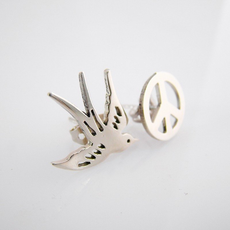 Swallow and Peace sign studs earrings in white bronze handmade by hand sawing - 耳环/耳夹 - 其他金属 