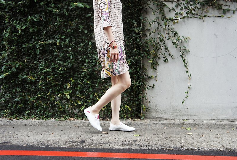 FYE法国环保鞋  简约白/桃红 台湾宝特瓶纤维(再回收概念,耐穿,不会分解)  女生款休闲鞋---舒适·简约。 - 女款休闲鞋 - 其他材质 白色