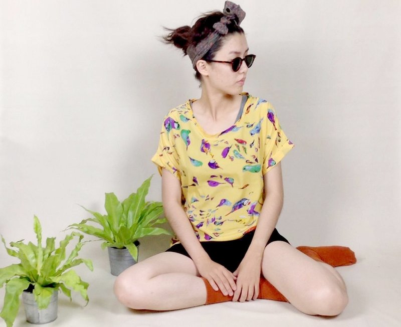 │千金难买早知道│黄色小鸟图腾印花古着衬衫VINTAGE/MOD'S - 女装上衣 - 其他材质 橘色