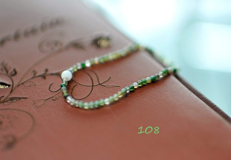 108 perles  绿茵/ 水草玛瑙手链 细款2MM - 手链/手环 - 宝石 绿色