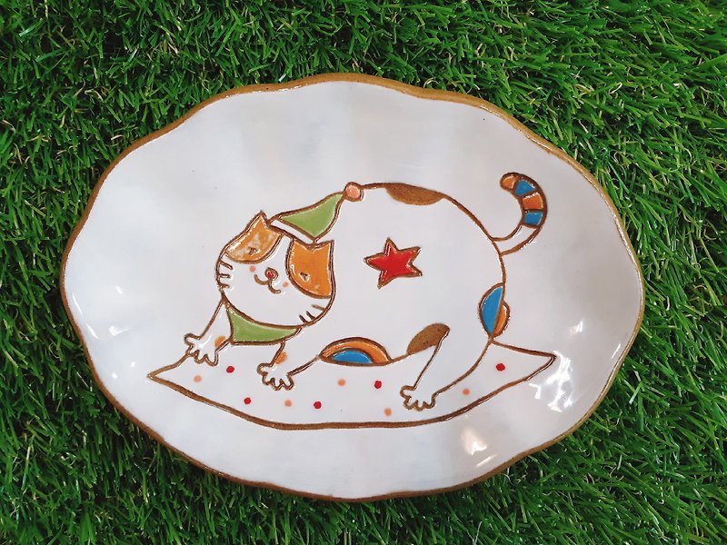 【造型盘】猫咪小王子－飞毯小猫 - 盘子/餐盘/盘架 - 陶 